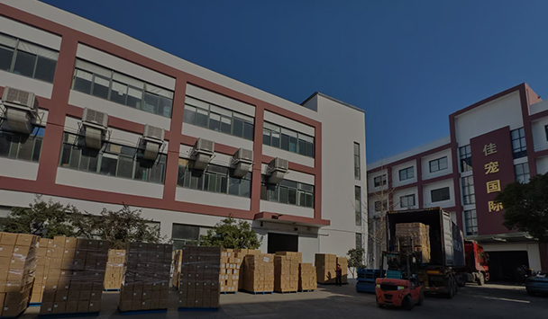 Domestic products manufacturing has gone global. Ningbo Jia Chong pet supplies are selling well in overseas markets.